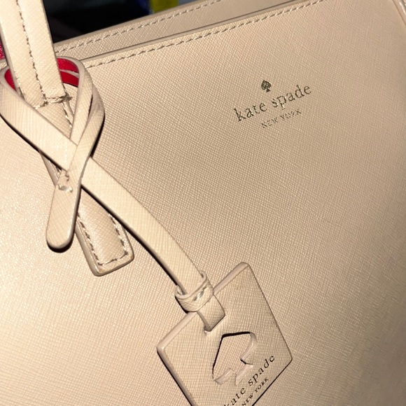 ♠️KATE SPADE ♠️ LEATHER TOTE ♠️ - Picture 7 of 9